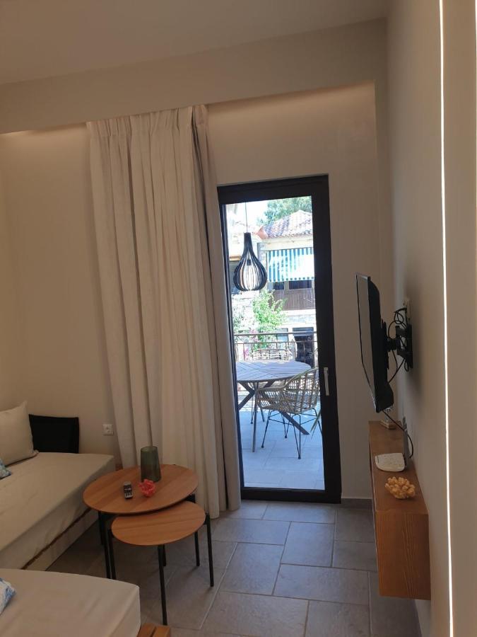 Vista Al Mare Luxury Apartments Gialova Exterior photo